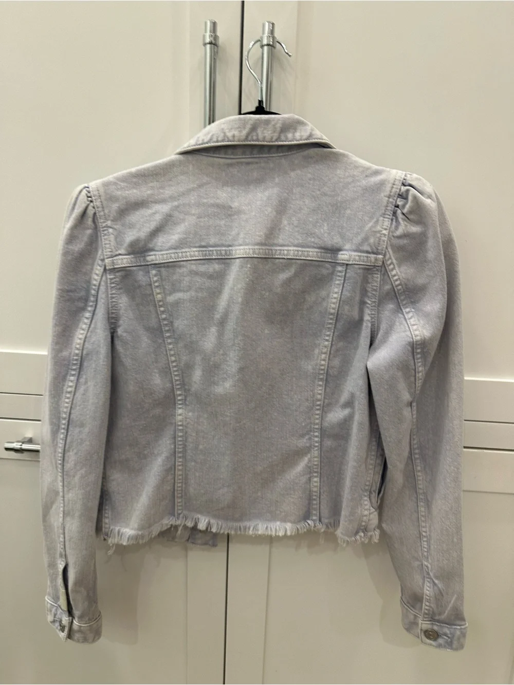 7 For All Mankind Puff Sleeve Classic Jean denim Jacket - Women’s Small- l